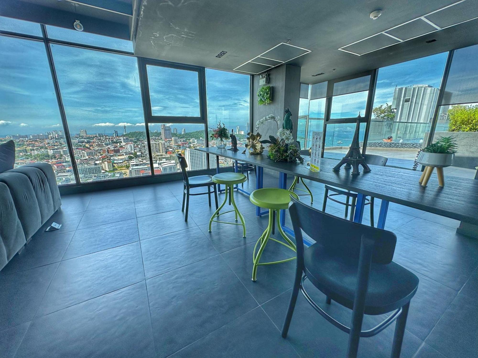 The Base Central Pattaya By Wwc Exterior foto