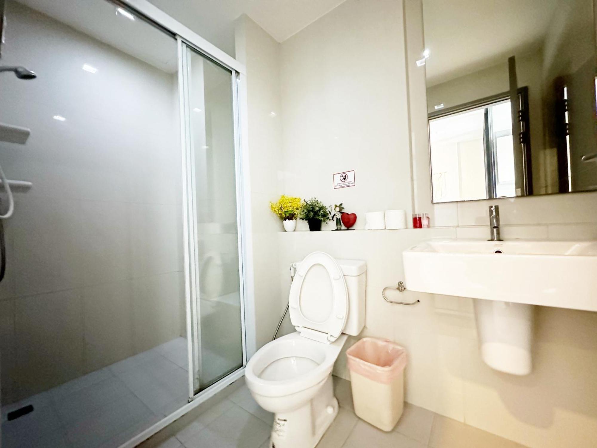 The Base Central Pattaya By Wwc Exterior foto